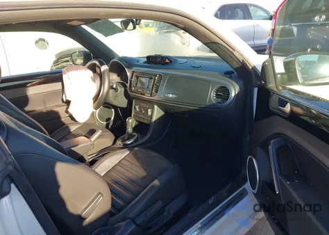 2015 Volkswagen Beetle 2.0T R-Line из США, поврежденный, VIN 3VWVT7AT4FM606001